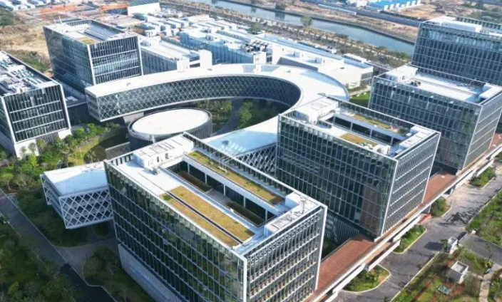 2025年广西南宁企业网站建设趋势：营销型官网与小程序融合方案解析